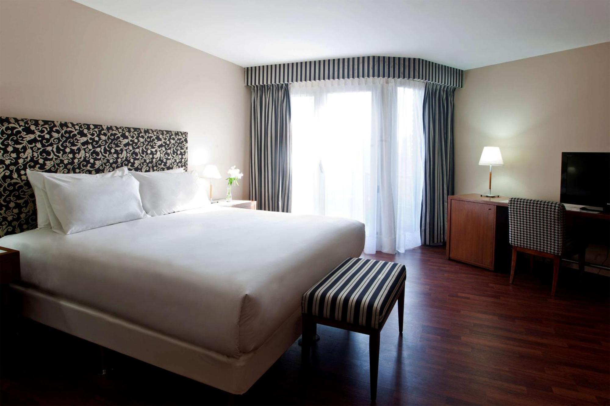 Hotel Nh Cordoba Panorama Extérieur photo